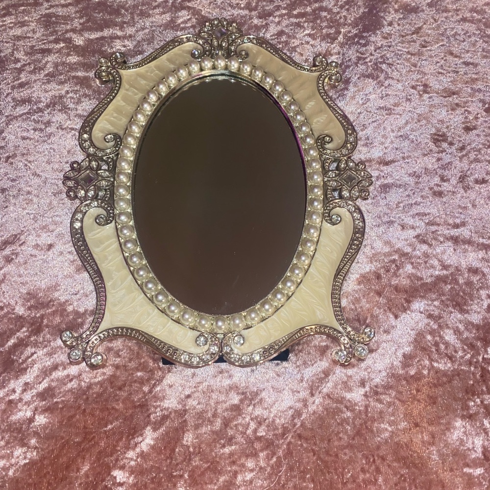 Vintage Style Tabletop Vanity Mirror